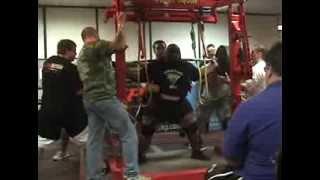 African American Robert Wilkerson, 1000 pound Official Unsuited no canvas suit Squat World Record