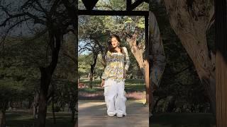 Haveli pe? 🫣 | Kanishtha Sharma | #dance #bollywood