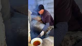 Cách rang bỏng gạo bằng cát nóng