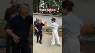 今天天气虽然不是很好，但是我们的心情照样很好，邀请我的两个爸爸两个妈妈，共舞一曲#欢乐两亲家 #祝大家笑口常开 #欢聚一堂其乐融融 #舞台无处不在 #欢乐时光