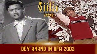 Saif ne diya Dev Anand ji ko Tribute IIFA 2003
