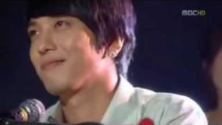 HeartStrings-Yonghwa performance(cut)