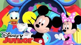 Mickey Mouse Clubhouse Hot Dog Dance | Disney Junior Africa