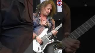 Jake E Lee - Bark At The Moon - Guitar Solo & Riff #shorts #jakeelee #guitarsolo #solo