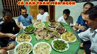 VÀO BẢN ĂN CỖ CẦU LÀNG CỦA NGƯỜI DAO - MÁ LỢN HẦM GÀ MÒ TOÀN MÓN NGON KHÓ CƯỠNG / CƠM QUÊ TV