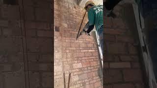 Red brick wall slash grooving process- Good tools and machinery can increase work efficiency