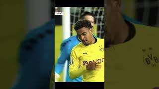 DONYELL MALEN DEBUT WITH BORUSSIA DORTMUND#shorts