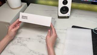 Infinite Objects // Unboxing Squish Screen 2.0 by Frank J. Guzzone