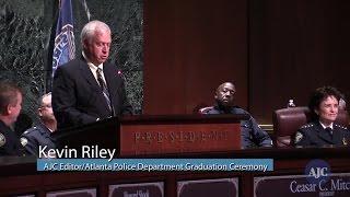 AJC Editor Kevin Riley speaks at the Atlanta Police Department Graduation