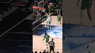 Gobert with the rebound and the JAM!