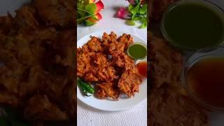 Aloo Pyaaj ke Pakode /Bhajiya | आलू-प्याज के एकदम कुरकुरे, चटपटे,टेस्टी पकौड़े #shorts #pakoda