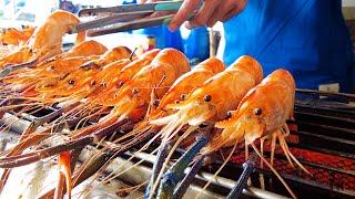 Eating at a Seafood Market in Bangkok Thailand | Thonburi Market Place