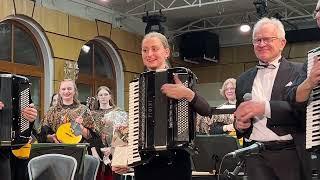Е.Дербенко Праздник /соло Кристина Шнырева, В. Бандылко,  А. Мироненко