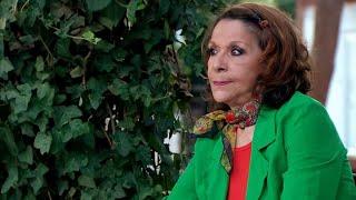 سيدة الكوميديا سامية جزائري في مشهد آخر من مسلسل انتبهلي - سامية الجزائري وجمال العلي