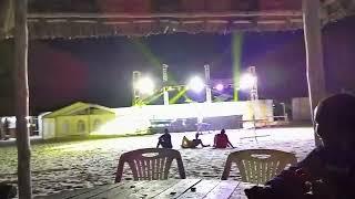 stage kibo beach dj breezy aki endelea ku set machine