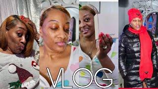 VLOG: SMELL GOOD ON NEW YEARS DOSSIER FRAGRANCE | ROSS + TARGET HAUL | SKINCARE & NEW MONCLER