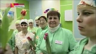 Предвкушение прекрасного праздника — в канун 8 марта миллионы мужчин штурмовали магазины