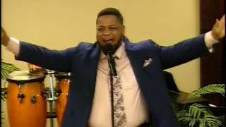 Le Michael Horne Singing