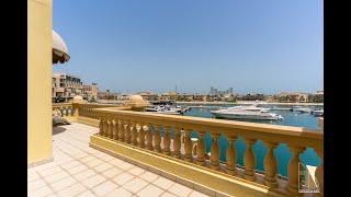 Kijk binnen bij een herenhuis op de Palm Jumeirah in Dubai