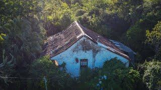 OLD ABANDONED HOUSE WITH ALL THE FURNITURE INSIDE!