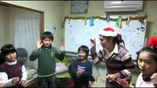 0 5 10 (Glenn Mariano teaching japanese children)