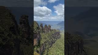 Blue mountain three sisters range