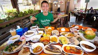 Street Food 21 CURRIES FOR LUNCH!! Unseen Food Tour in Southeast Asia!! ยะลา