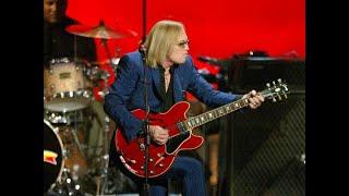 Runnin' Down a Dream & I'm Cryin' - Tom Petty & HBs live, Radio Music Awards 2003 (video)