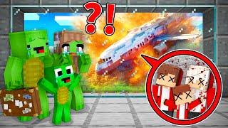 Mikey Family WATCH JJ's Family PLANE CRASH in Minecraft ! - Maizen