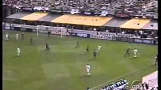 Landon Donovan Scores In MLS Cup 2001