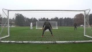 Gigio Donnarumma's flying lessons