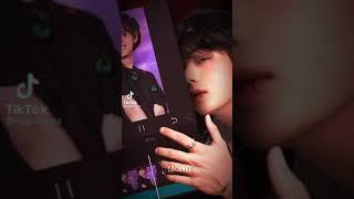 Handsome V