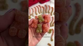 Healthy Sour Apple & Sour Watermelon Gummy Bears! #homemade #gummies #gummybear #healthyrecipes