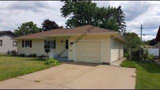 1015 E Lexington Blvd, Eau Claire, WI