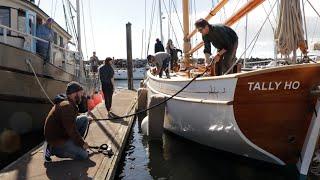 Starting the engine & hoisting SAIL - Tally Ho moves!