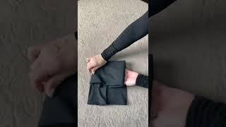 Как компактно сложить и хранить футболки.