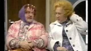 Les Dawson - Cissie & Ada - At The Laundrette