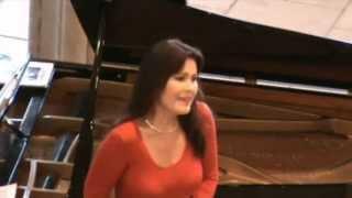 Ann Mackay sings Richard Strauss: Ständchen