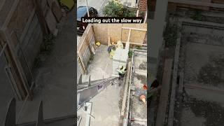 I can’t stand this!!! Don’t watch  #brickworks #stillgoing #oldschool #work  #short4u #bricklaying