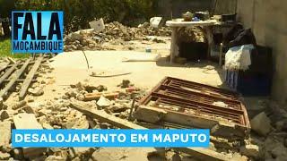 Cidade de Maputo  Tia destrói casa do sobrinho alegando ser dona do terreno @PortalFM24