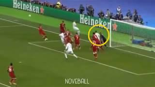 Ramos vs Karius:Elbow