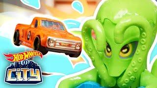 Гигантский осьминог, токсичная горилла и ДРУГИЕ захватывают город!  @Hot Wheels Россия 3+