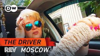 Moscow Taxi Driver Helping Women In Her City