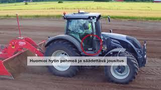 Valtra S274 peltotöissä