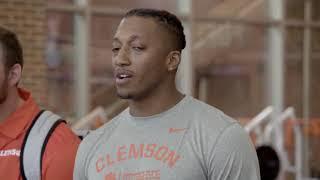 Lecrae Visits Clemson University for HYPE UP (Part 1)