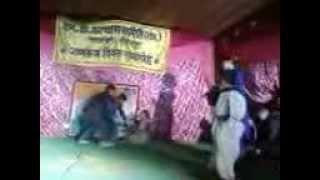 Har Sarkar Nikammi Hai