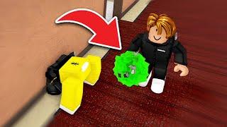 Trolling in mm2 with FAKE GUN DROP.. (Roblox)