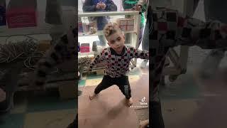‏عقرباوي وتر في الجو￼