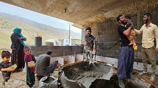 Rainy and stormy day: Ali's nomadic family begins to ceramicize the kitchen