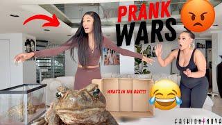 VIRAL WHATS IN THE BOX PRANK ON MY WIFE! HILARIOUS! FASHION NOVA